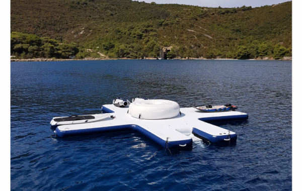 Надувная пристань для гидроцикла